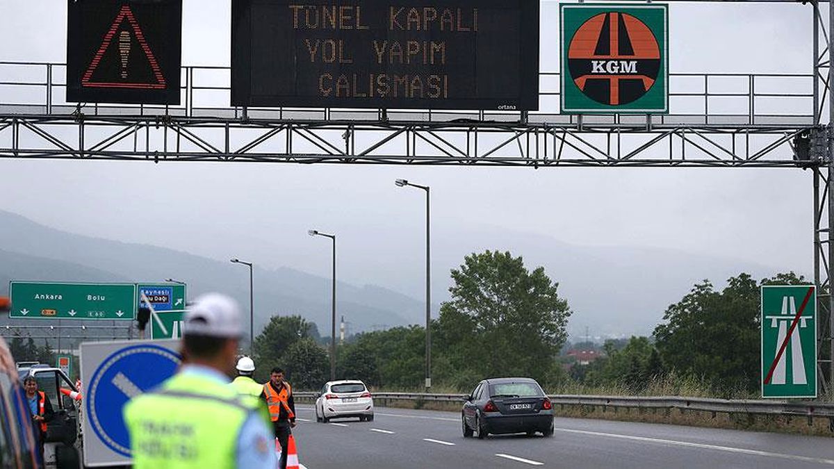 Tem Otoyolundaki Üst Yapı Çalışması