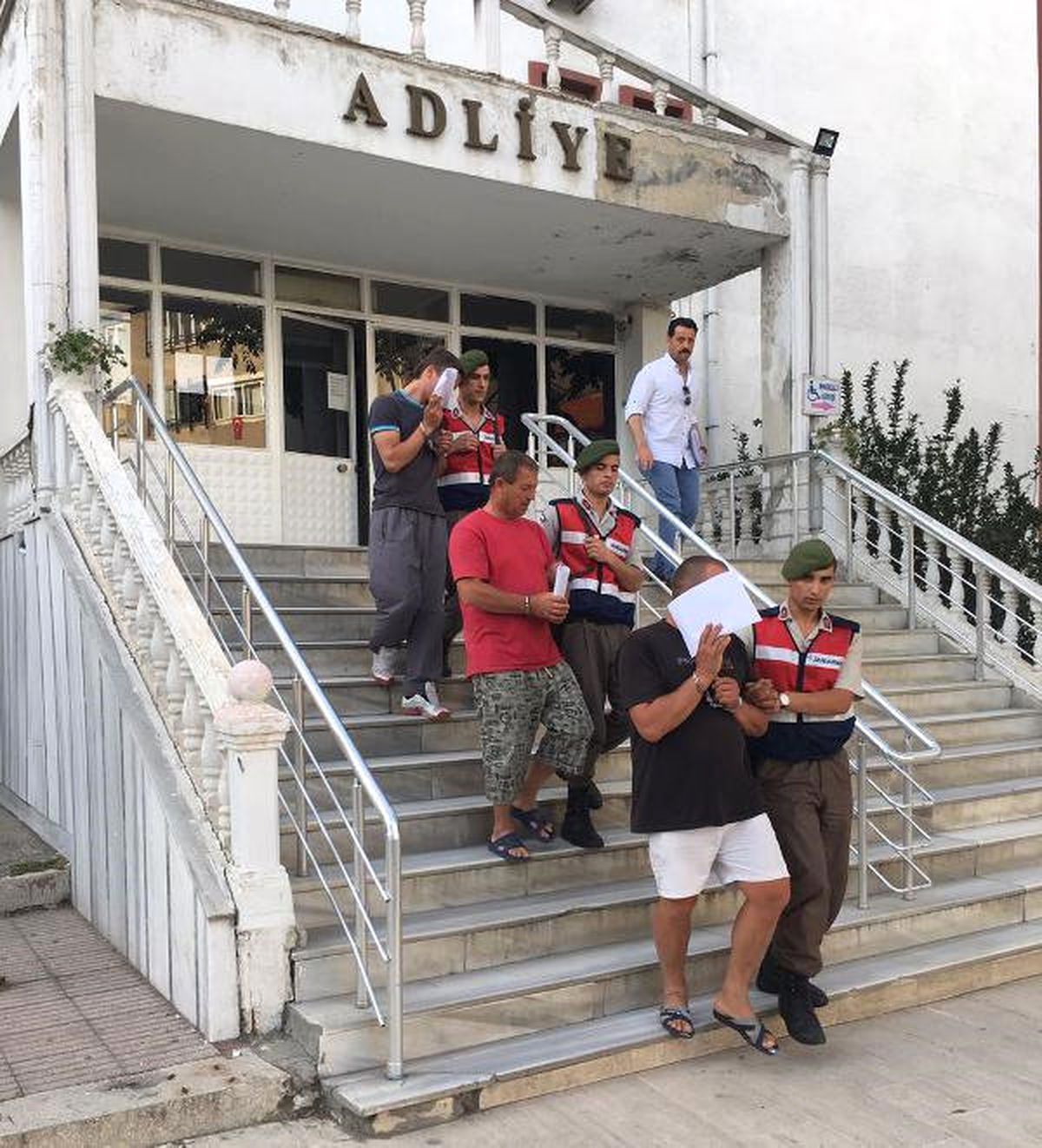 Ukraynalı İnsan Kaçakçıları Tutuklandı