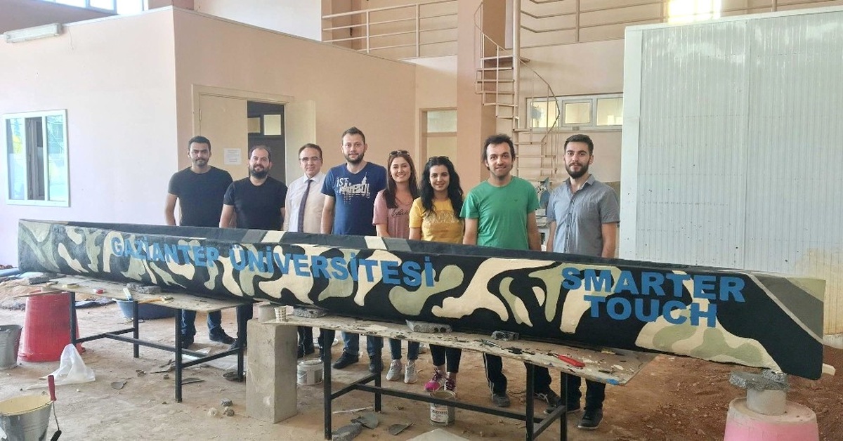 Üniversite Öğrencilerinden Betondan Yüzen Kano