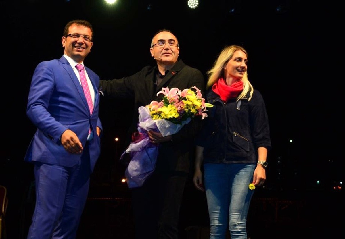 Yazar Sunay Akın: "Dünyanın En Güzel İbadethanesi İstanbul\'dadır"