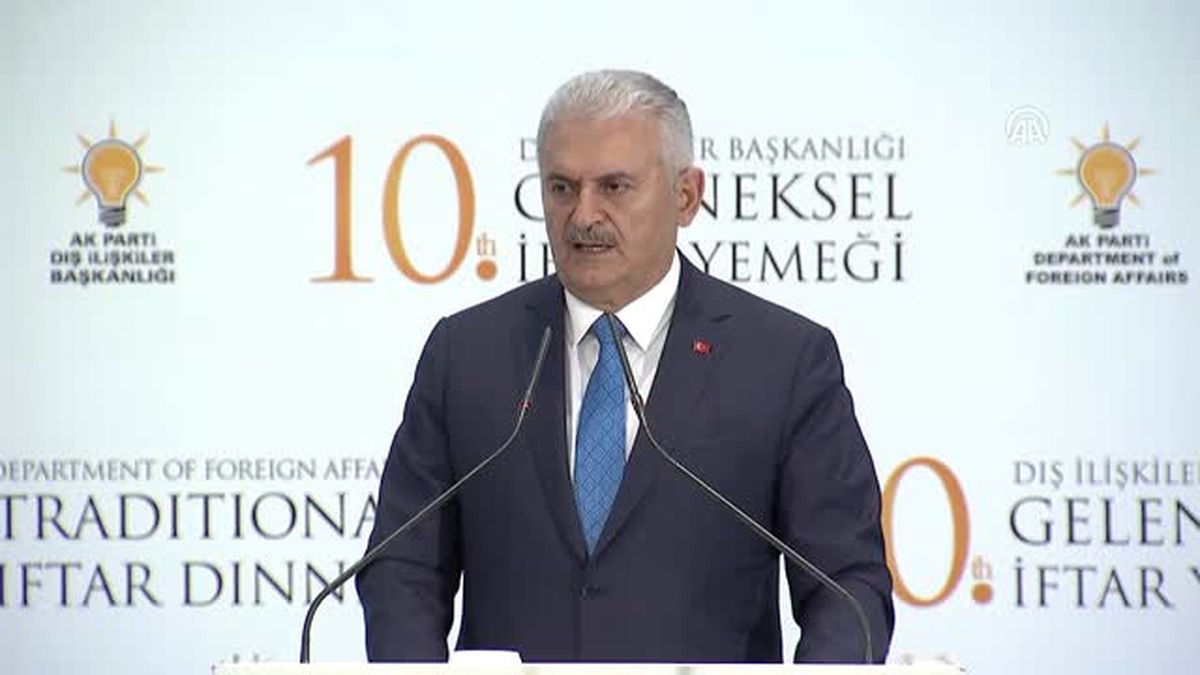 AK Parti\'nin 10. Büyükelçiler İftarı