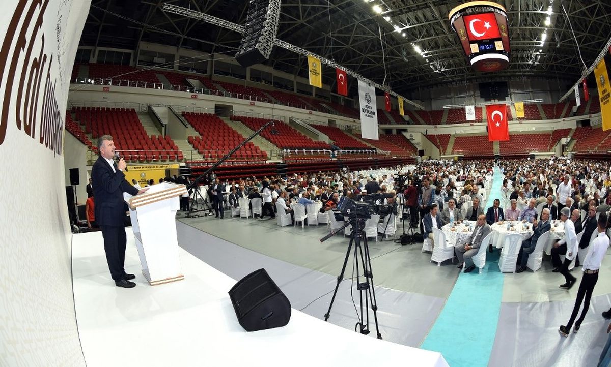 Akyürek: "Esnaflarımız Konya\'nın Bel Kemiğidir"