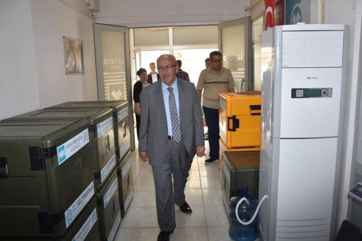 Başkan Albayrak, Süleymanpaşa Belediyesi Dost Eli Aşevi\'ne Ziyaret