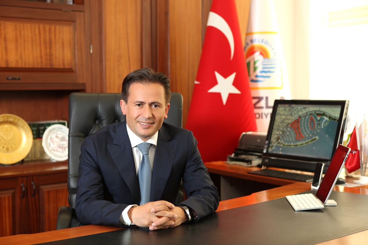 Başkan Dr. Şadi Yazıcı: "Eskiden Tuzlalı Dışarı Giderdi, Şimdi Herkes Tuzla\'ya Geliyor"