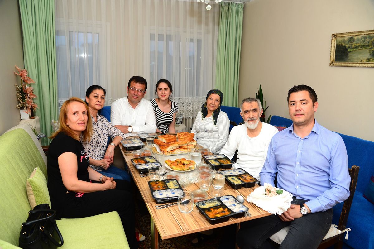 Başkan İmamoğlu Beylikdüzü\'nü Adım Adım Geziyor