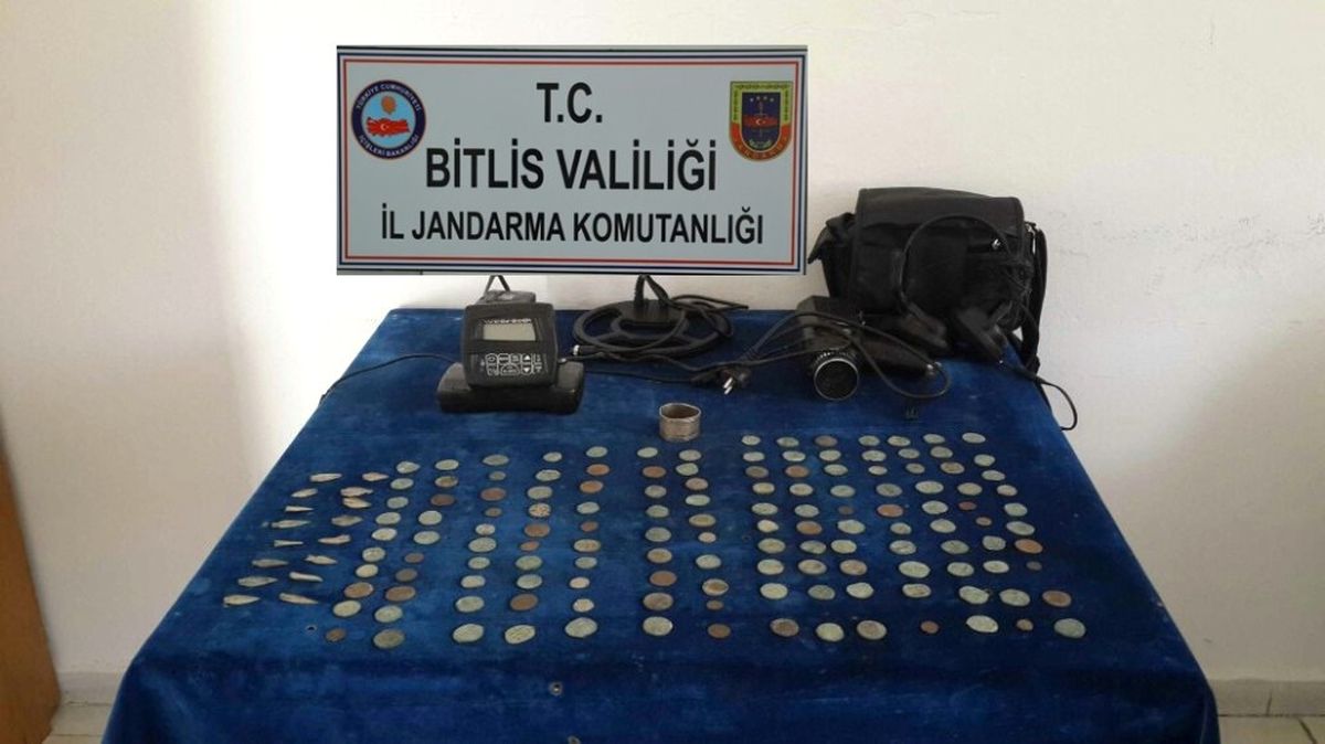 Bitlis\'te 139 Adet Bronz Sikke Ele Geçirildi