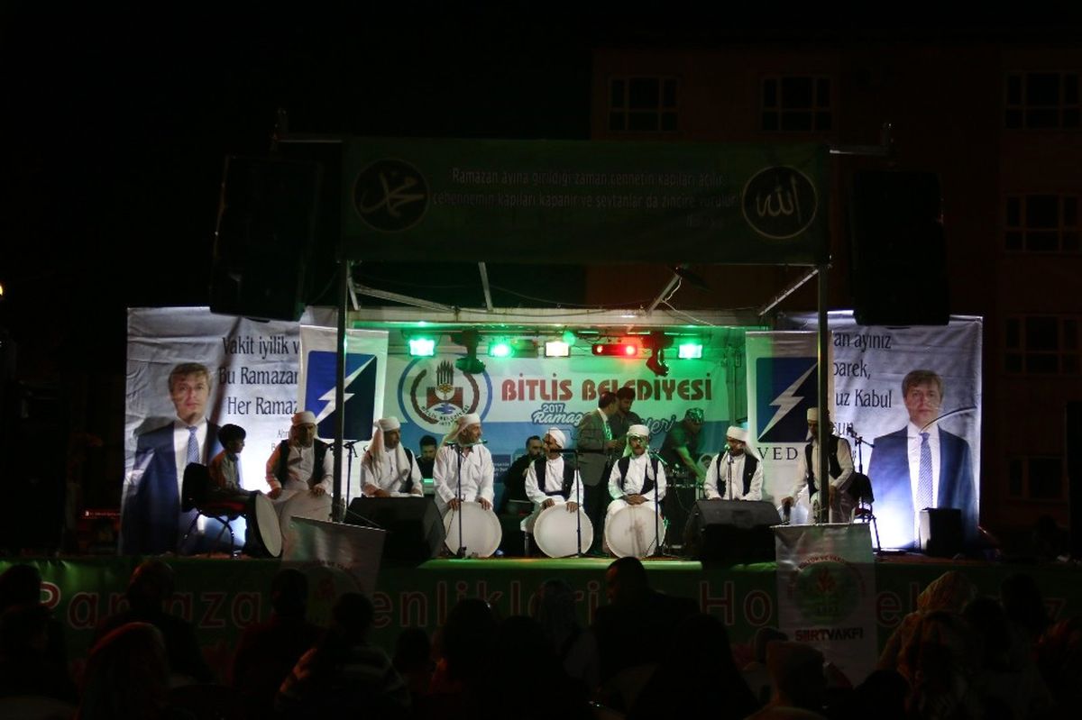 Bitlis\'te İlahi Konseri
