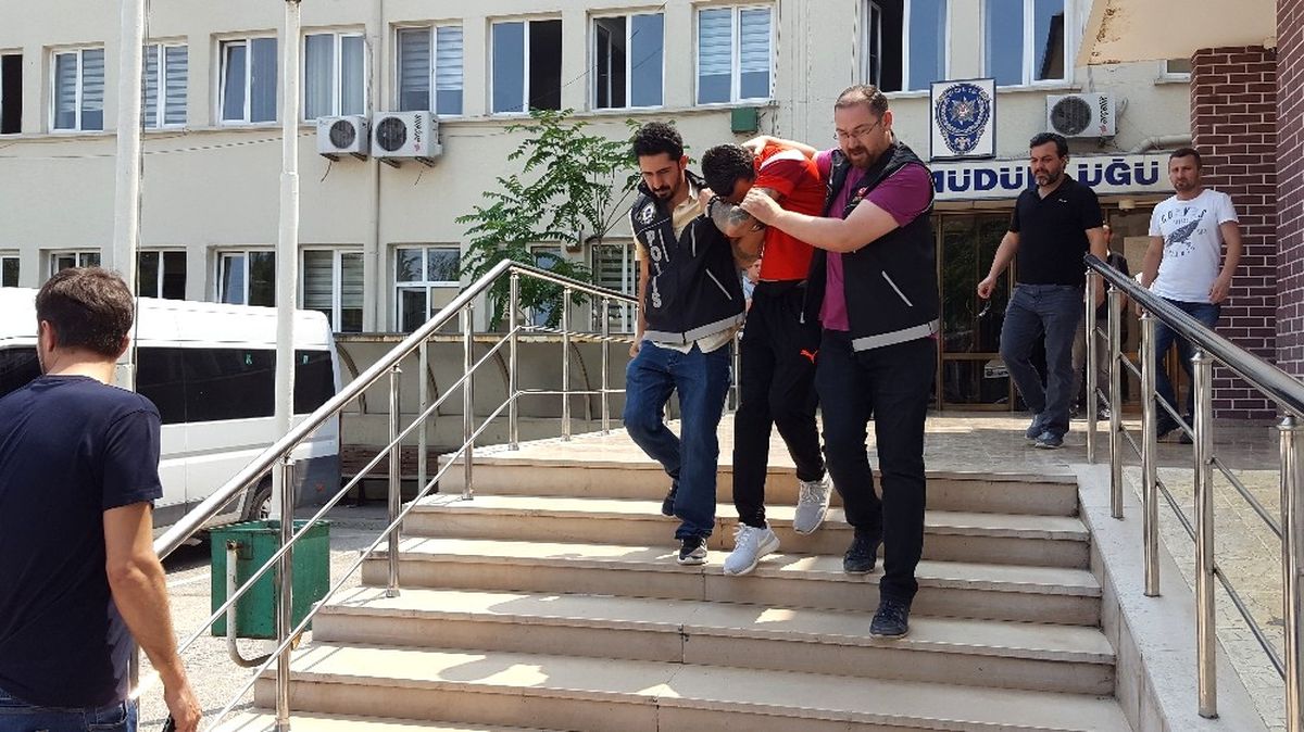 Bursa\'da Uyuşturucu Operasyonu: 8 Gözaltı
