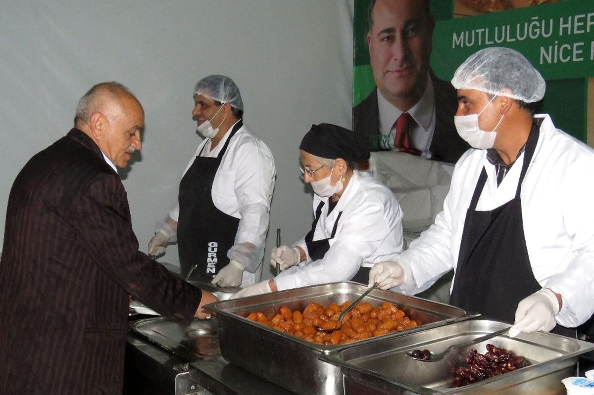 Çankaya\'nın Kardeşlik Sofraları 60 Bin Vatandaşı Ağırladı