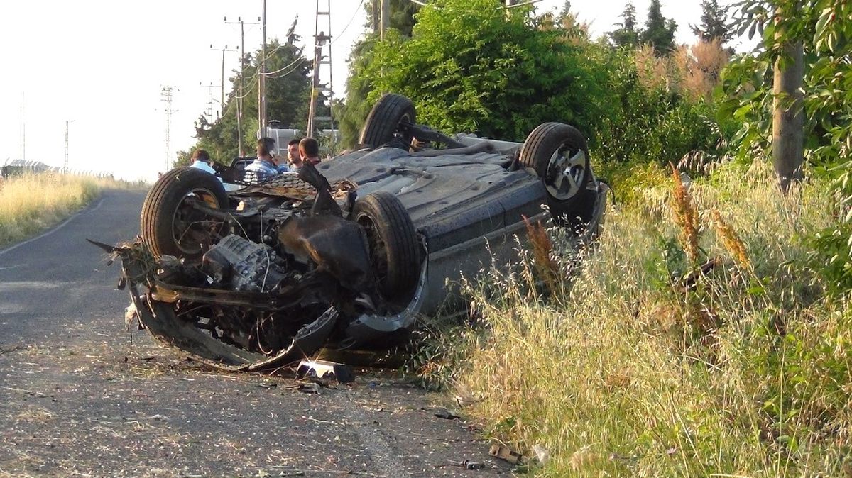 Ciple Elektrik Direğine Çarpıp Takla Attı: 1 Yaralı