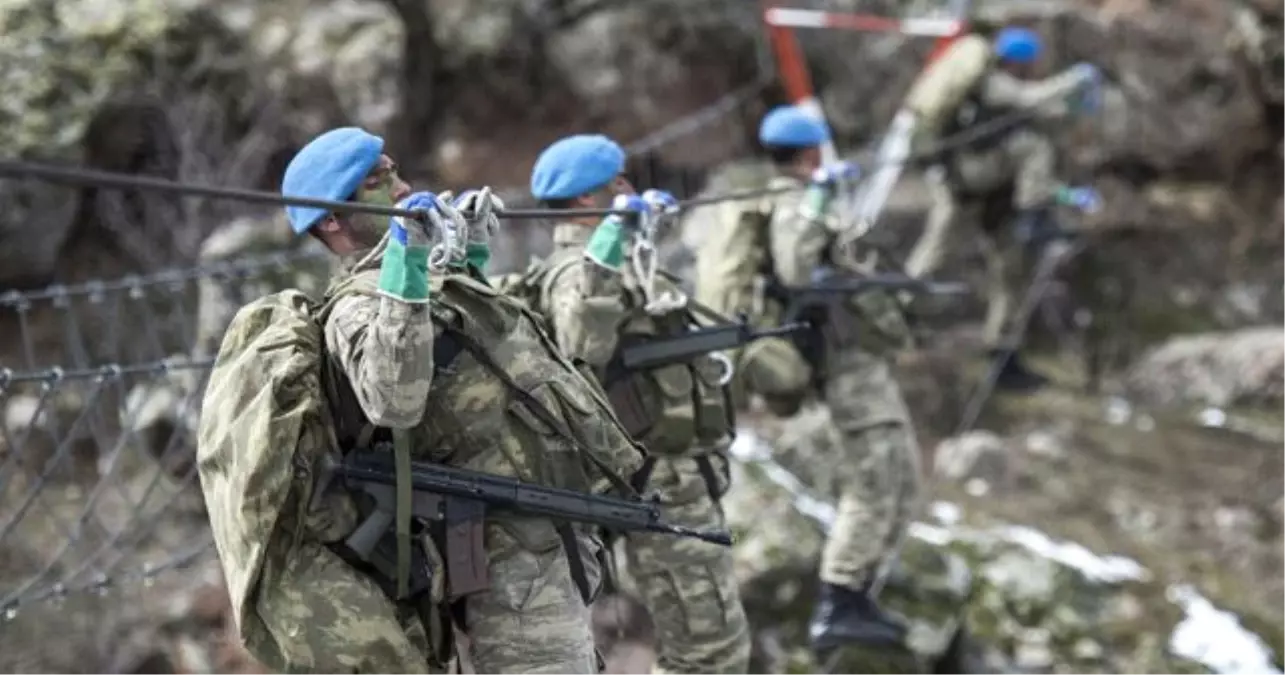 Deniz Kuvvetlerinden Amfibi Komando Klibi