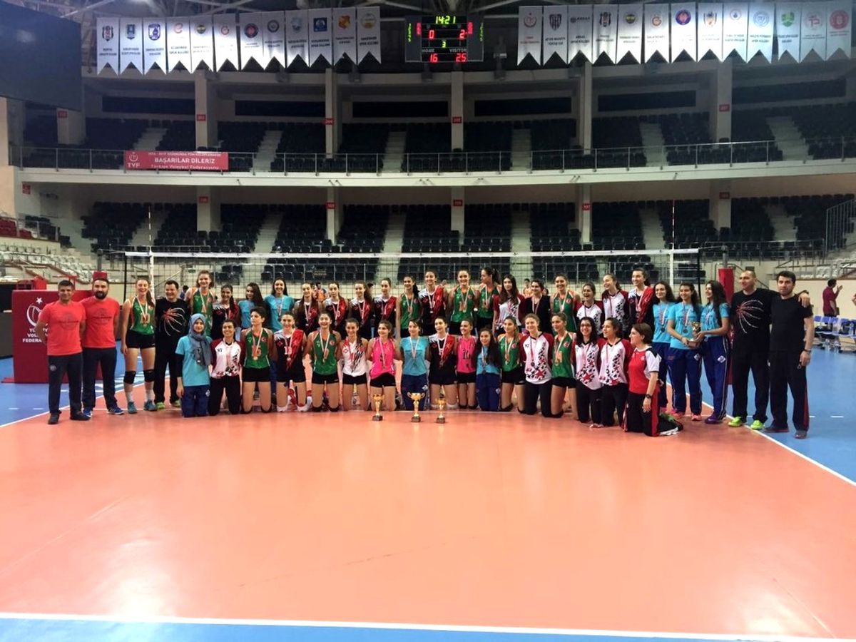 Final\'in Kızları Türkiye 4.\'sü Oldu