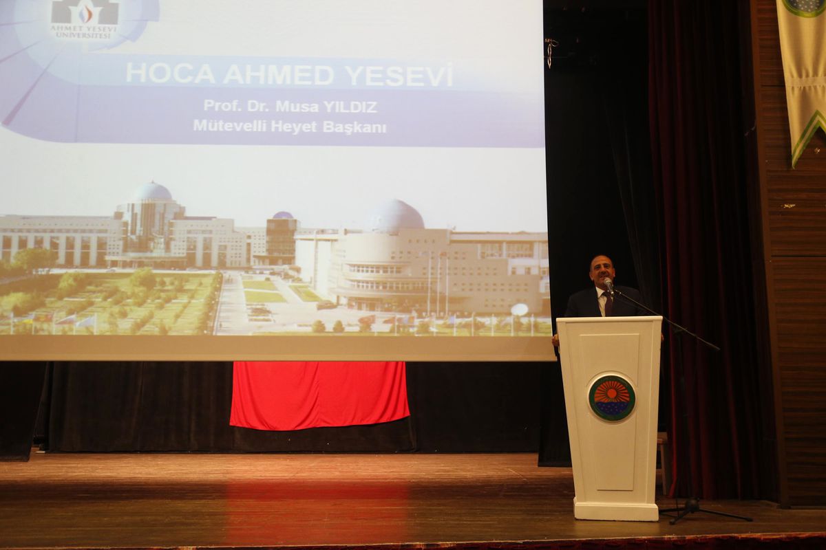 Gölbaşı\'nda Hoca Ahmed Yesevi Konferansı