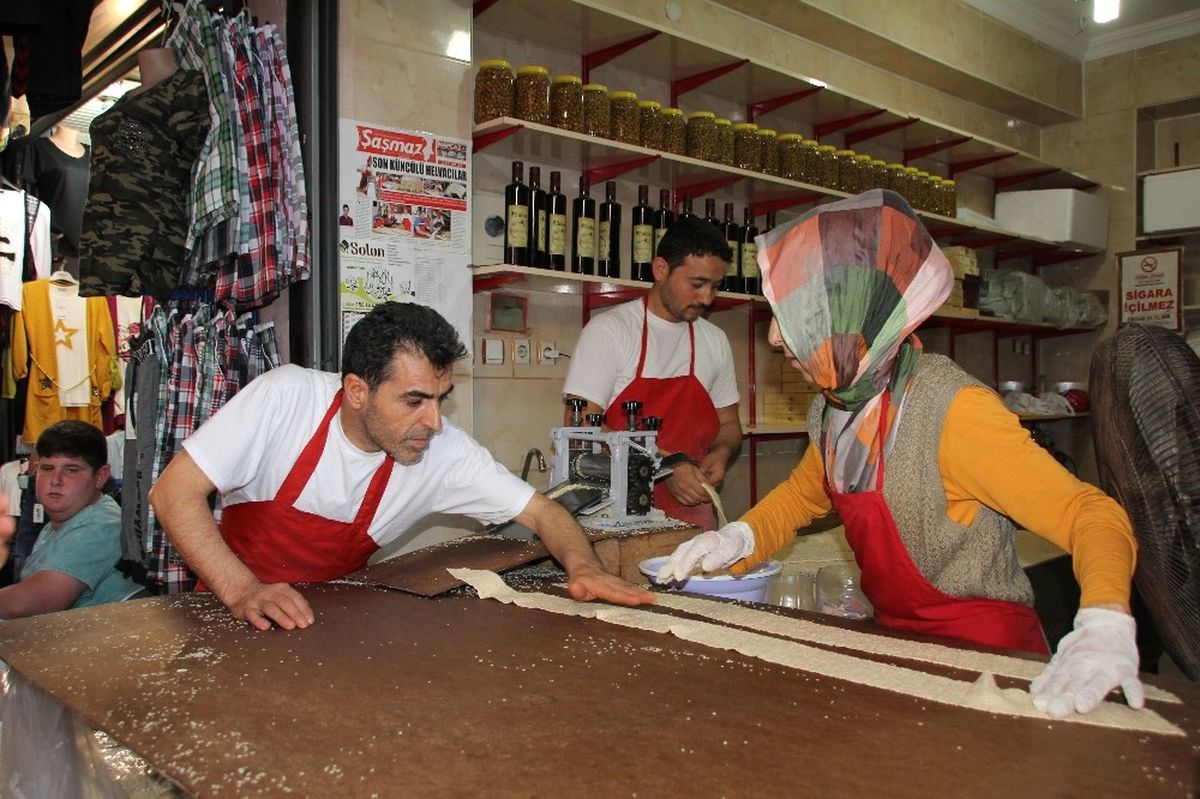 Hatay\'da Ramazan Sofralarının Vazgeçilmesi "Küncülü Helva"