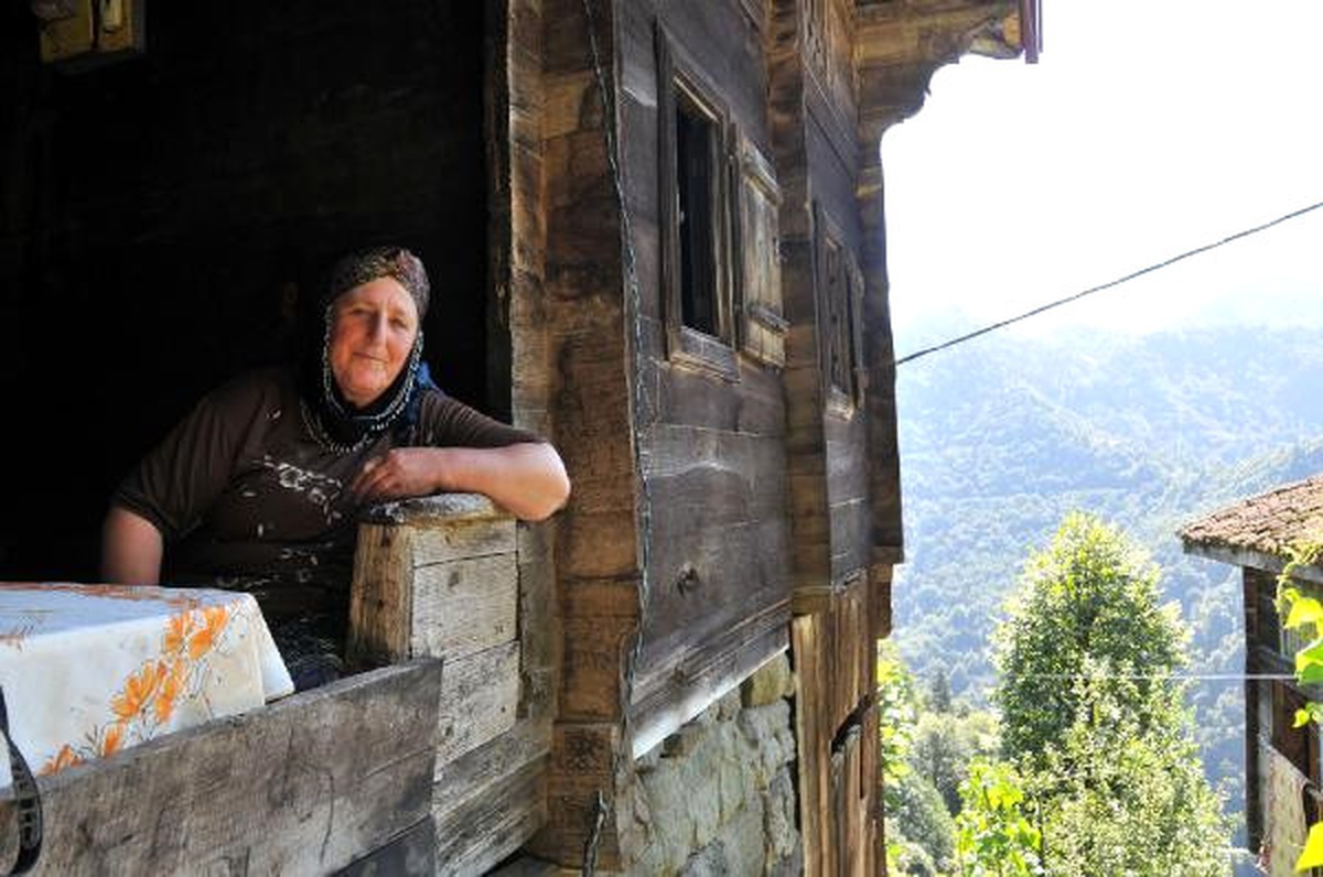 Havva Ana\'dan \'Yeşil Yol\'a Tepki: Yaylalar Mahvoldu