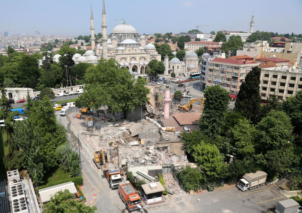 Istanbul\'a Yeni Meydan