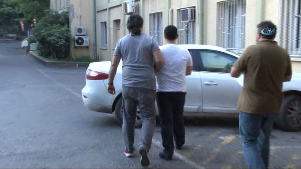 Istanbul\'da 60 Adrese Fetö Operasyonu