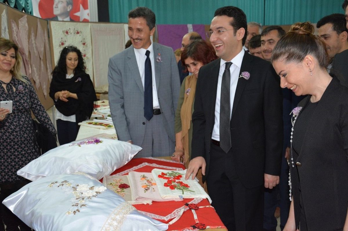 Kabadüz\'de Yıl Sonu Sergisi