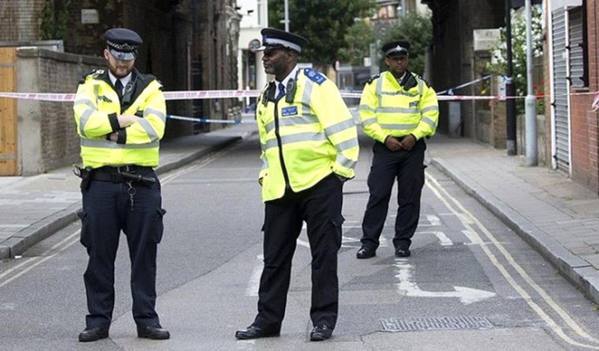 Londra\'da Şüpheli Araç Kontrollü Şekilde Patlatıldı