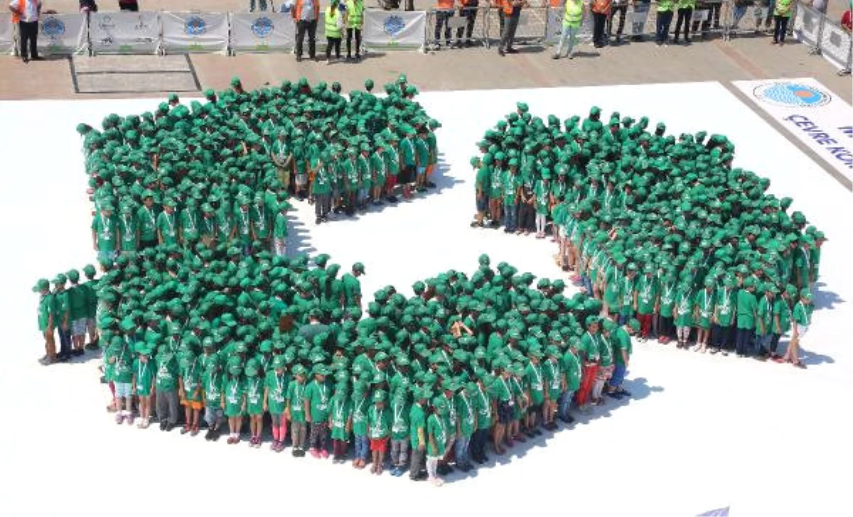 Mersin\'de Temiz Çevre İçin Guinness Dünya Rekoru Denemesi