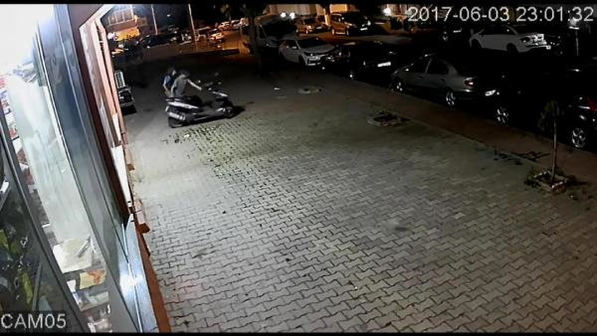 Motosiklet Hırsızlığı Güvenlik Kamerasında