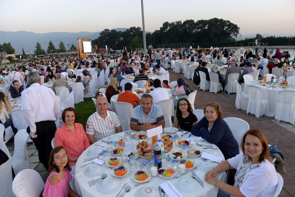 Osmangazi Ailesi İftarda Buluştu