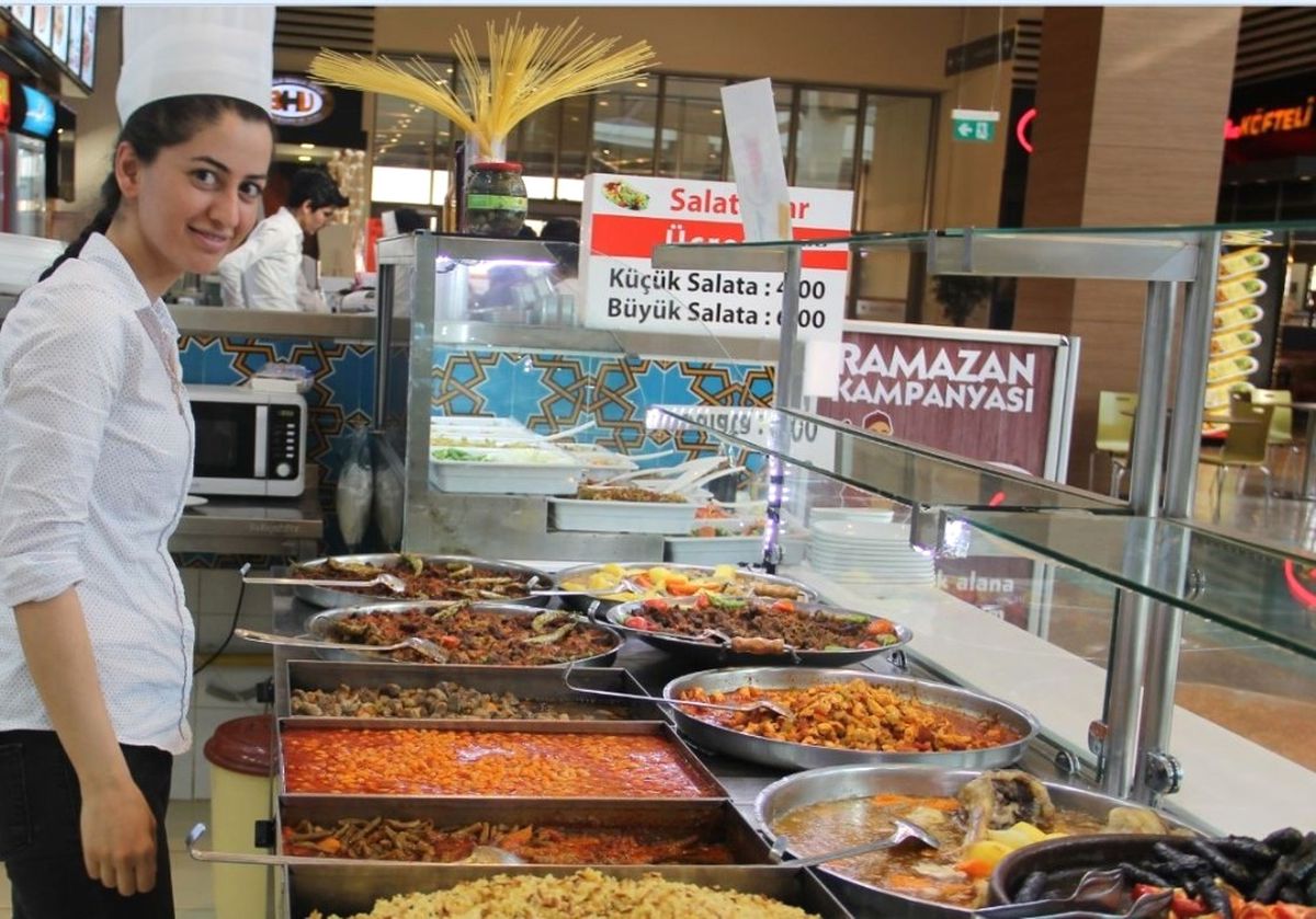 Ramazanda Piazza Ziyaretçilerine Farklı Menüler Sunuluyor