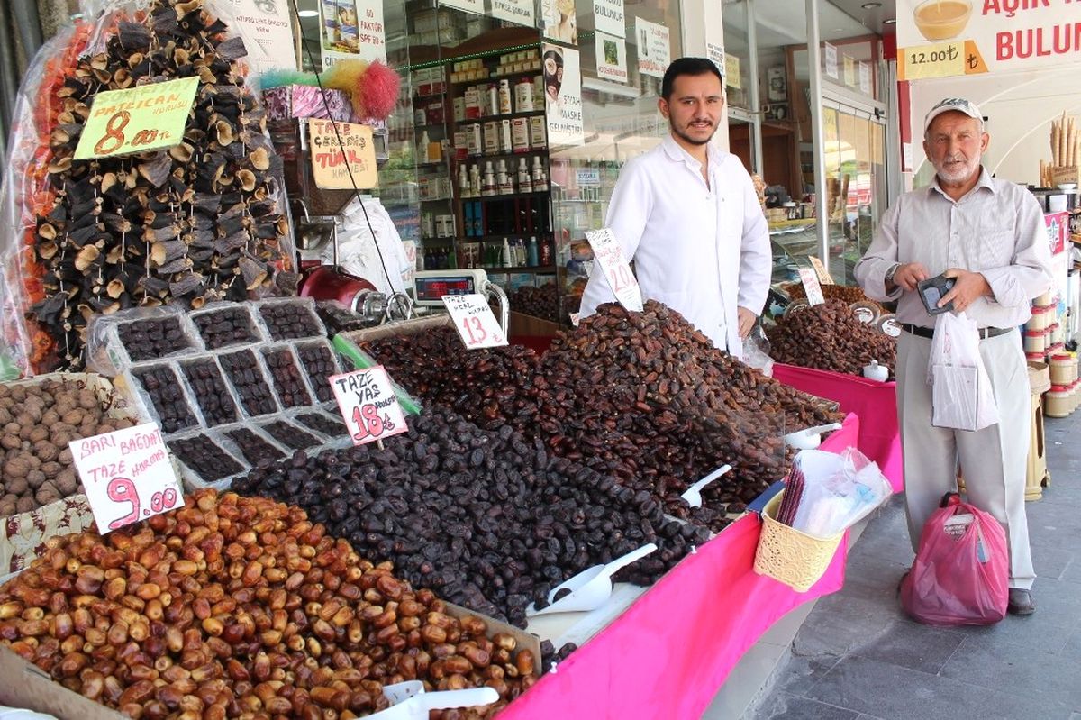 Ramazanın Vazgeçilmesi Hurmaya Yoğun İlgi