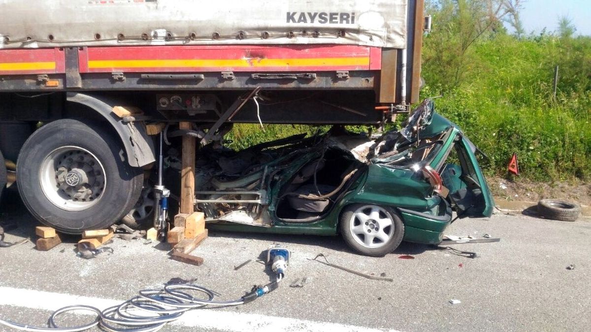 Sakarya\'da Feci Kaza: 1 Ölü