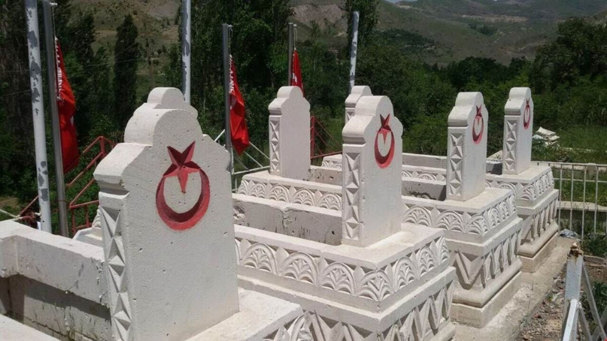 Sason\'da Şehit Mezarlığı Yenilendi