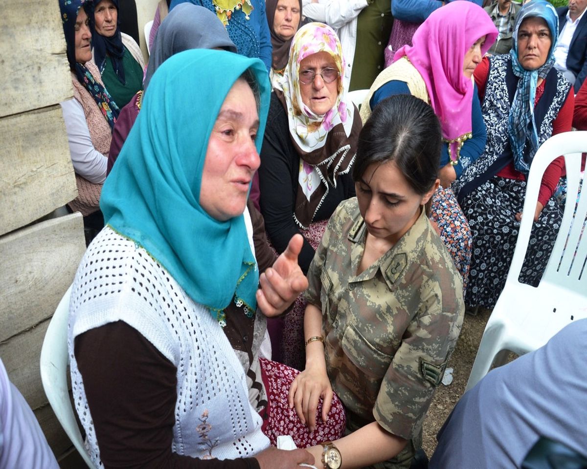 Şehidin Anne Babası: Vatan Sağ Olsun