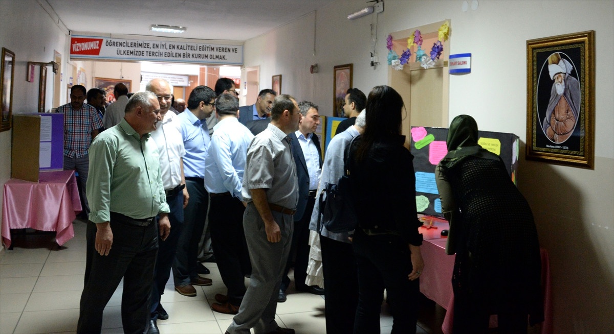 Tokat\'ta Tübitak 4006 Bilim Fuarı Açıldı