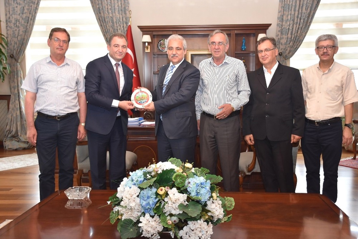 Vali Güvençer, Makedonya ve Balkan Göçmenlerini Ağırladı