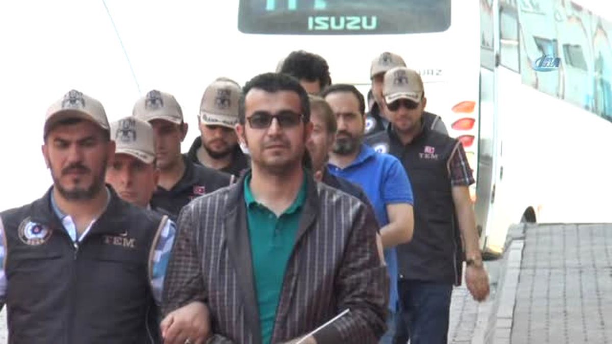 4 Eski Akademisyen Tutuklandı