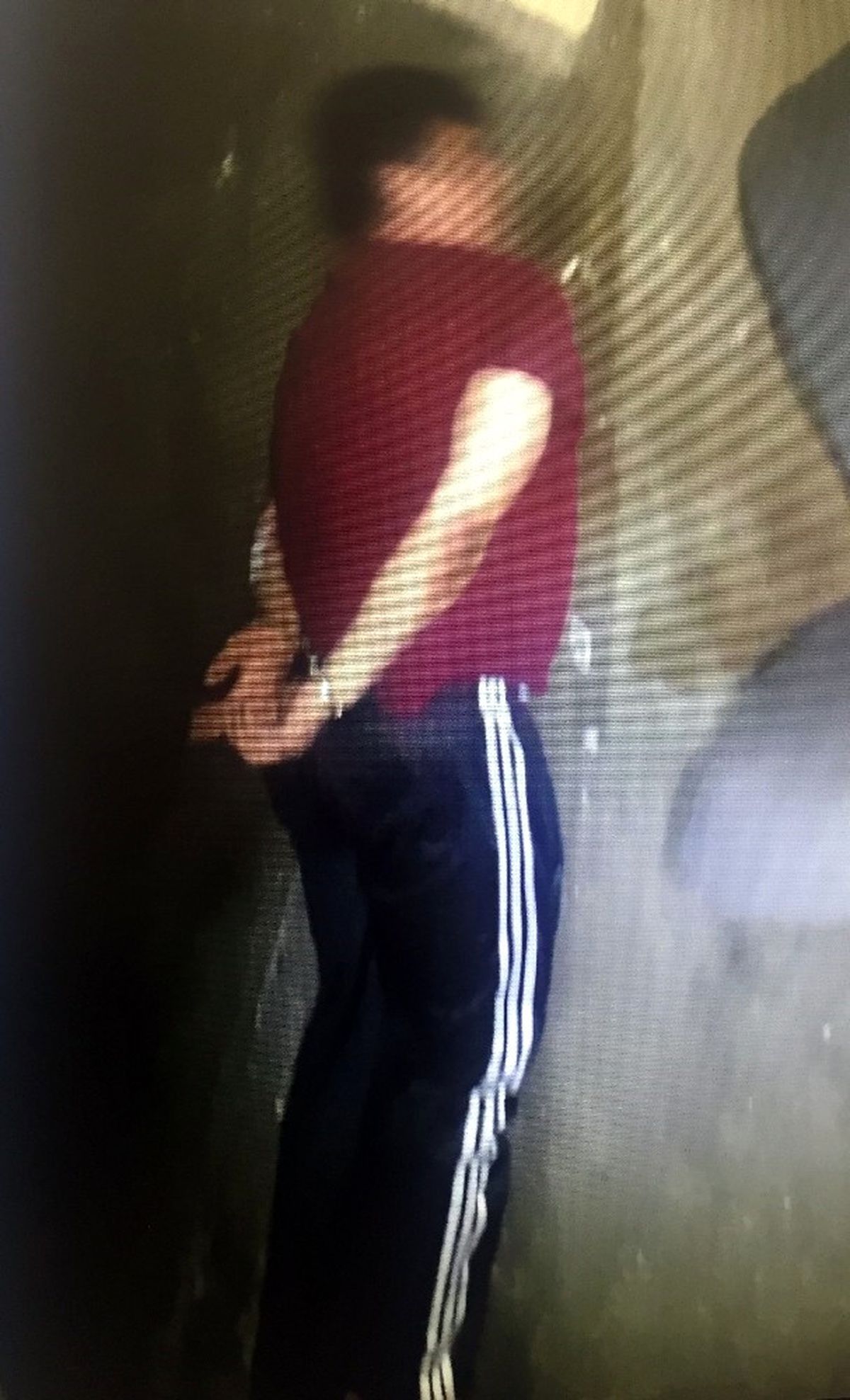 Adana Polisi Kapıları Kırarak Girdiği Evde 4,5 Kilo Eroin Ele Geçirdi