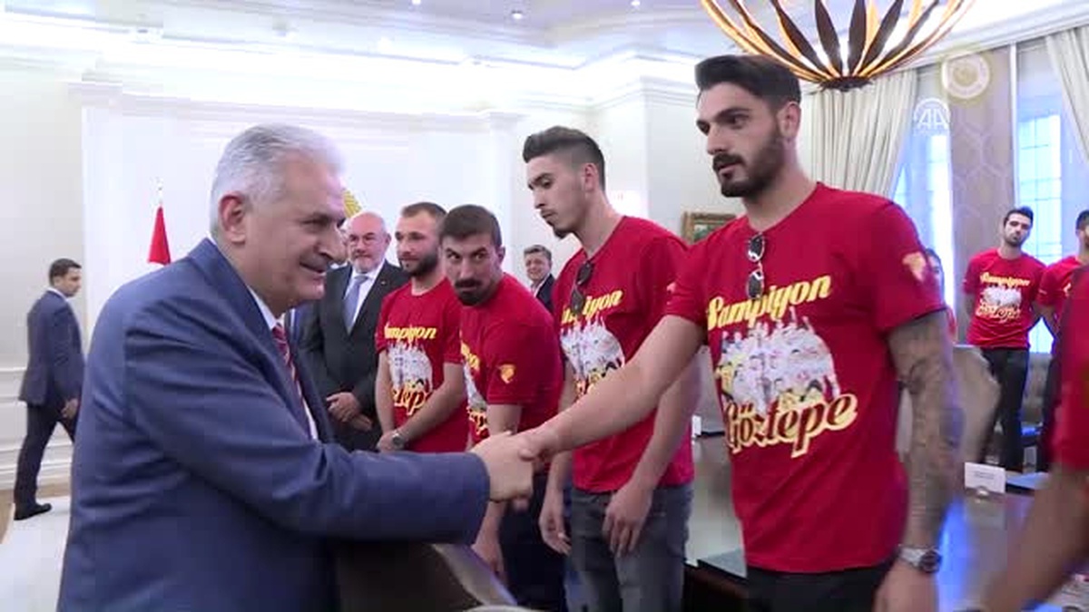 Başbakan Yıldırım Göztepe Spor Kulübü Heyetini Kabul Etti
