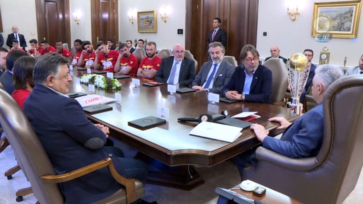 Başbakan Yıldırım, Göztepe Spor Kulübünü Kabul Etti