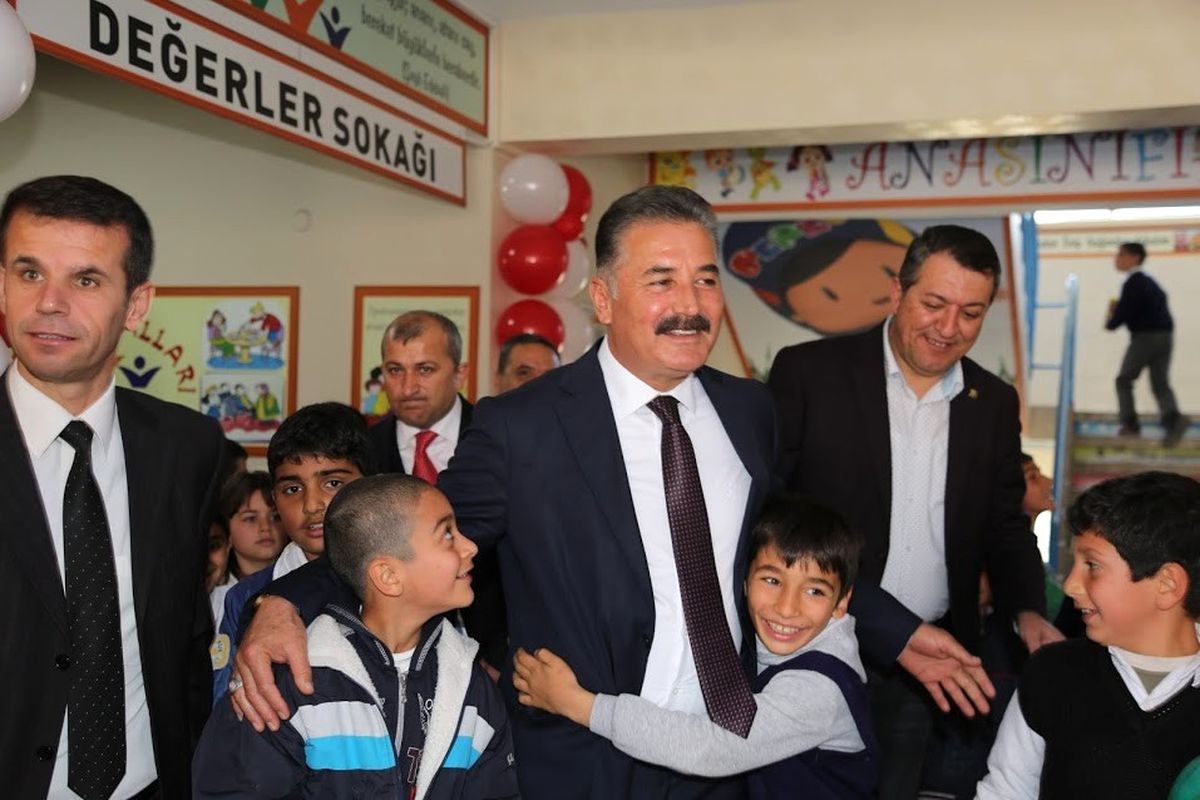 Başkan Tuna, Öğrencilere İyi Tatiller Diledi