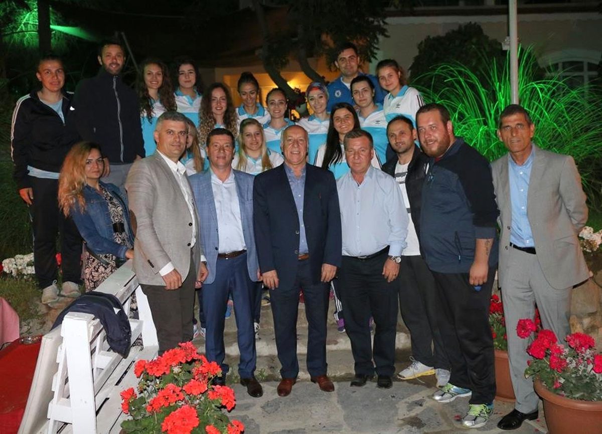 Başkan Uyan Sporcularla İftar Yemeğinde Buluştu