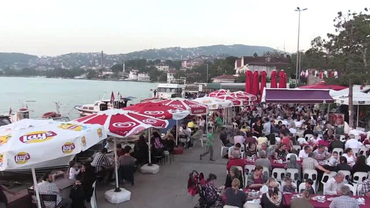 Beykoz\'da 6 Bin Kişi İftar Açtı