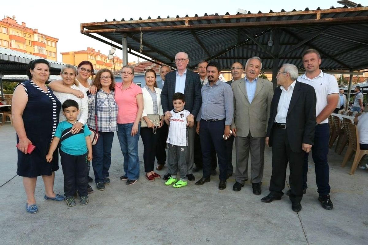 Bin Kişi Çankaya\'daki İftarda Bir Araya Geldi