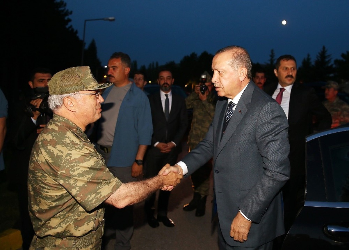 Cumhurbaşkanı Erdoğan Zincidere Komando Tugayı\'nda İftarına Katıldı