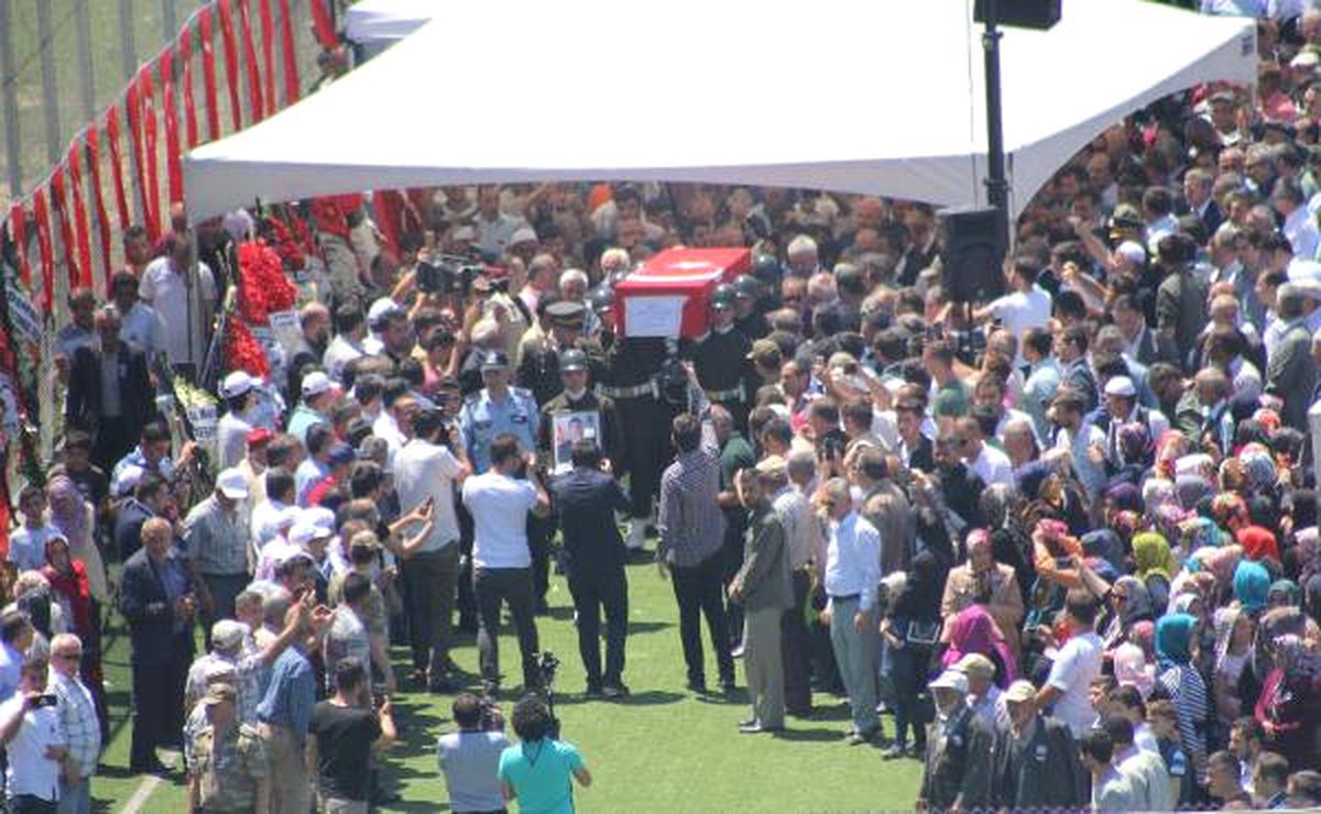 Dha Yurt - Şehit Uzman Çavuş Eryeler\'i Son Yolculuğuna 13 Bin Kişi Uğurladı