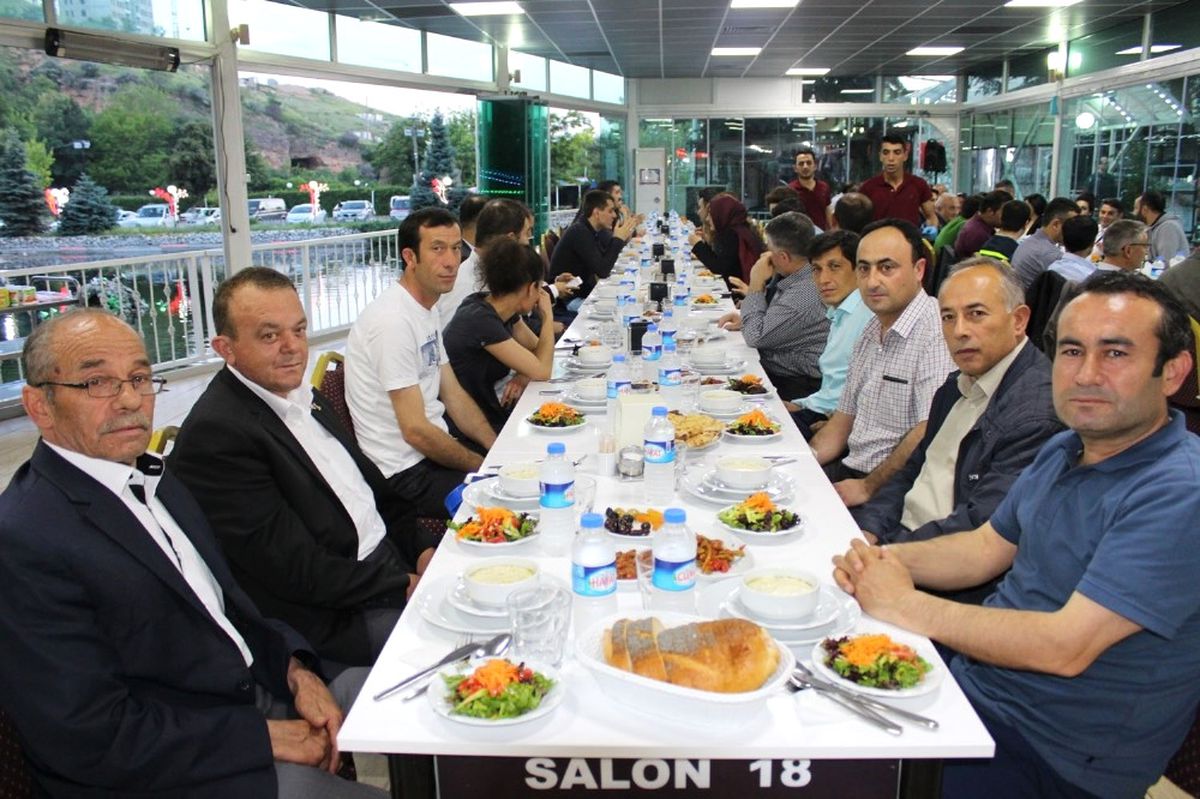 Dinar\'da Tayini Çıkan Hakim ve Savcılara İftar Yemeği Verildi
