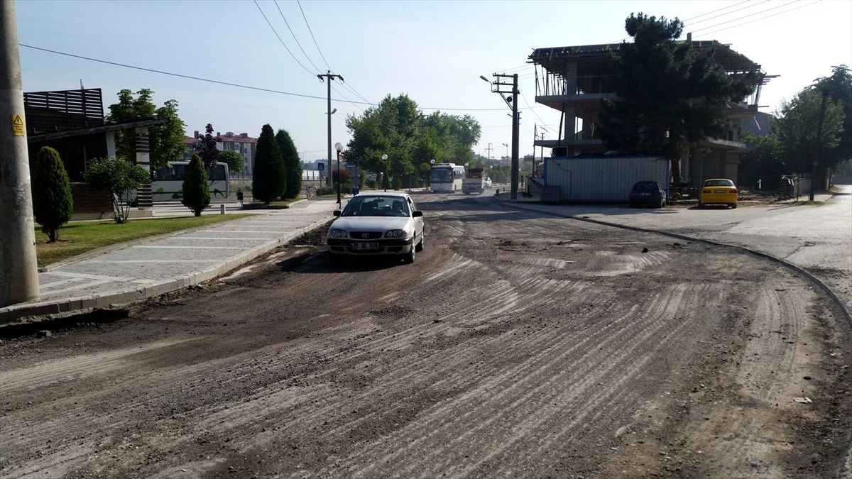 Düzce\'de Yollar Asfaltlanıyor