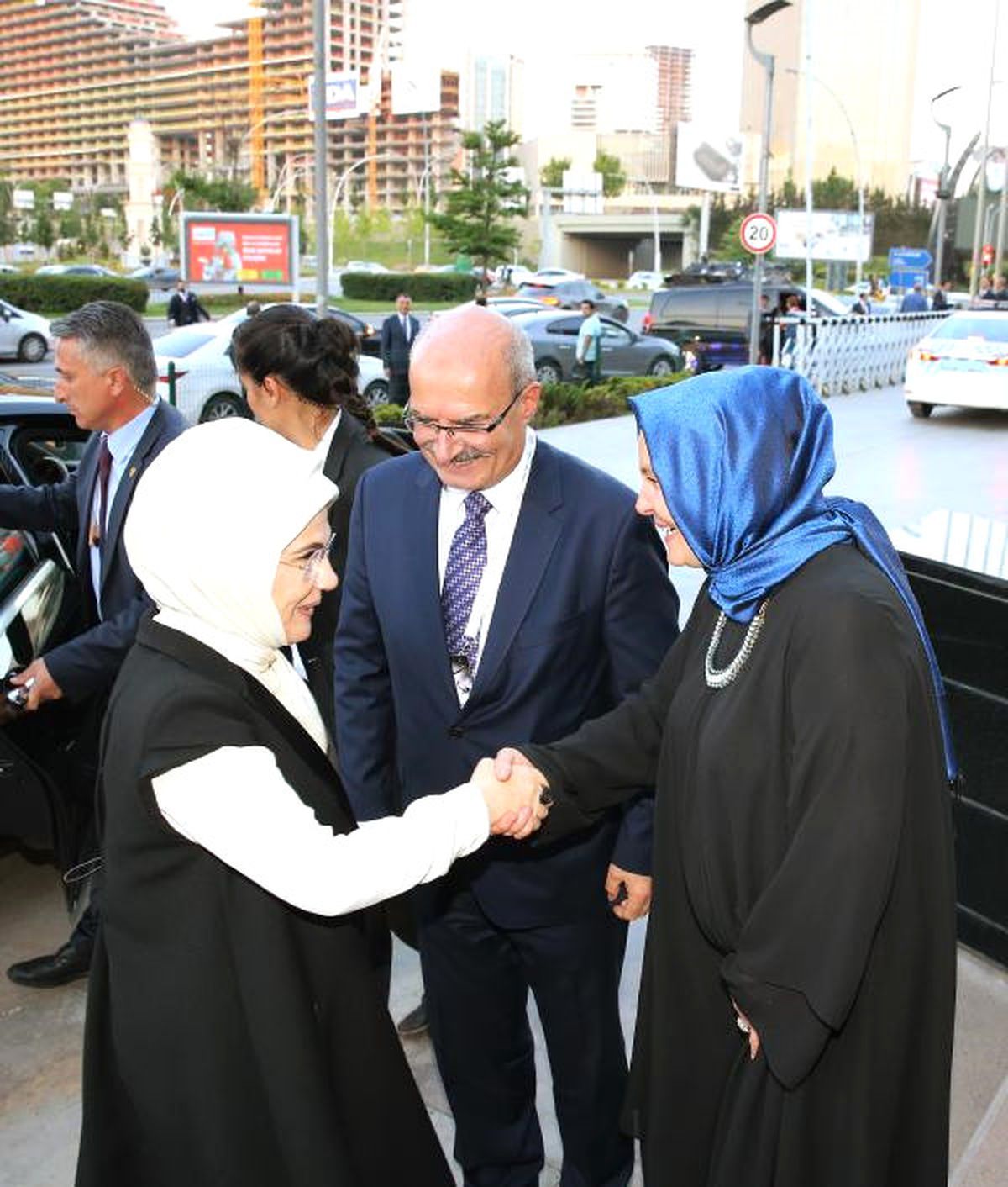 Emine Erdoğan, 15 Temmuz ve Terörle Mücadele Gazileriyle İftar Yemeğinde Buluştu