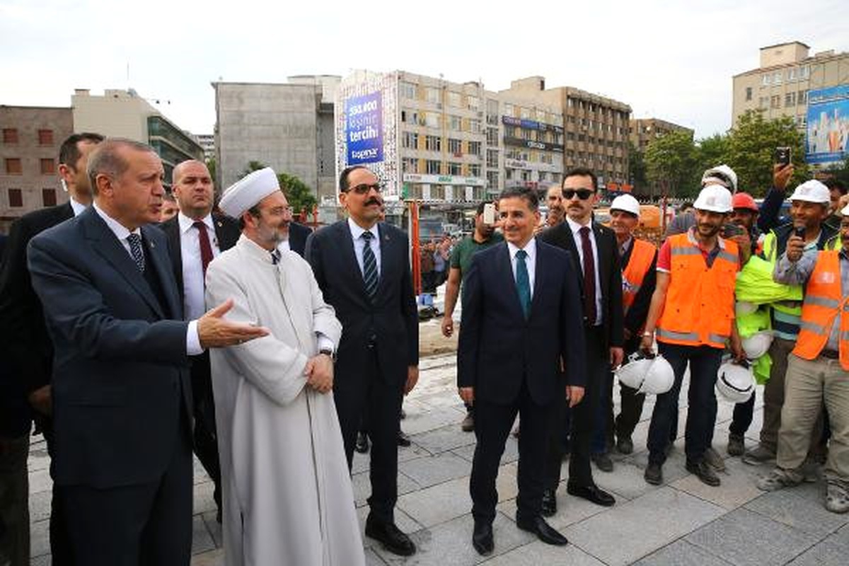 Erdoğan, Ulus İtfaiye Meydanı Camii\'ni İnceledi