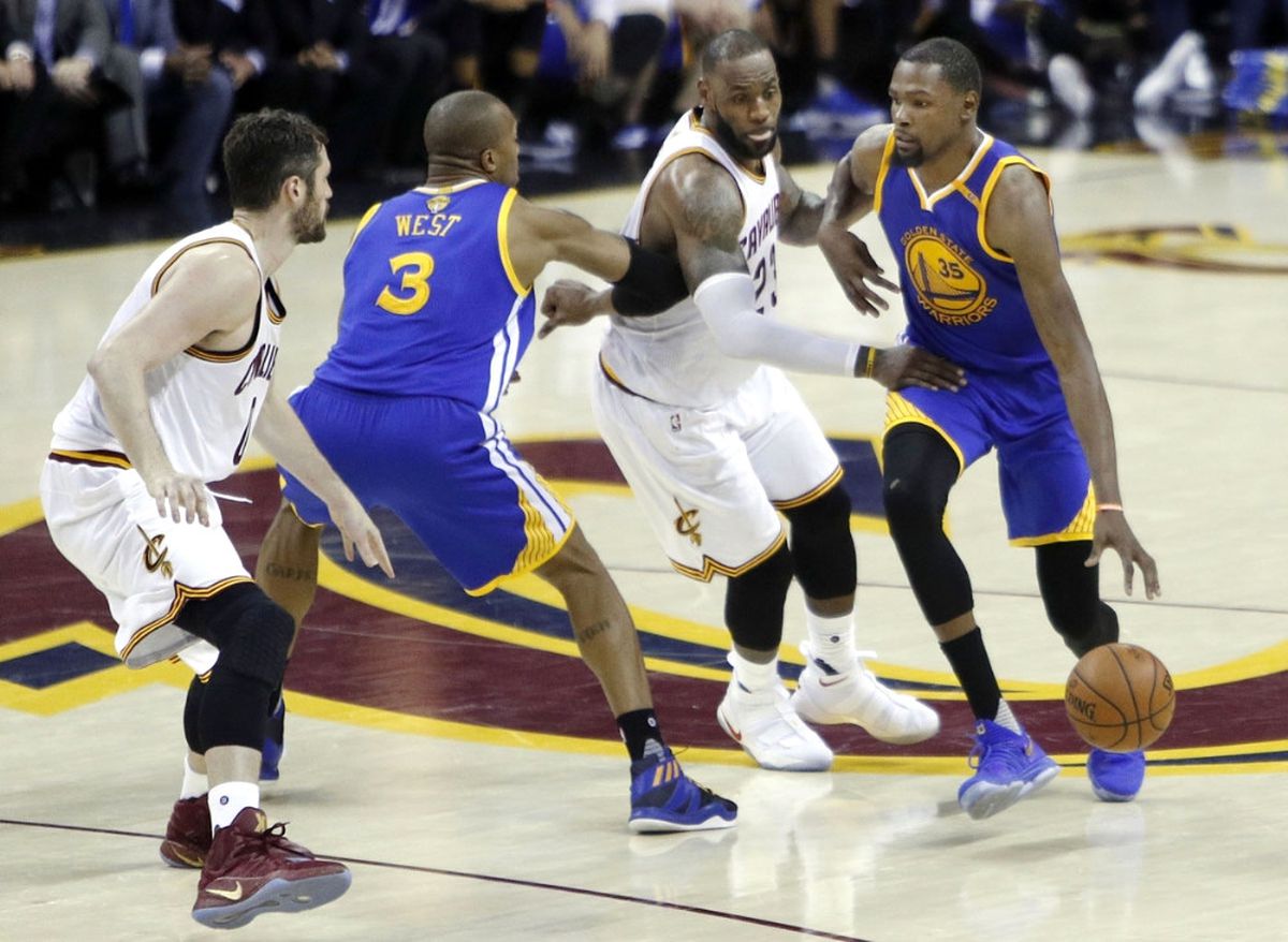 Golden State Deplasmanda da Kazandı