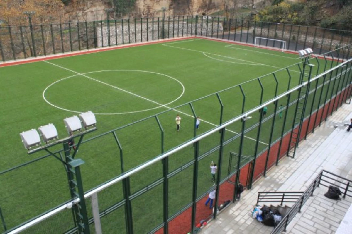 Görevlendirme Yapılan Akdeniz Belediyesinden Spor Tesisi Atağı