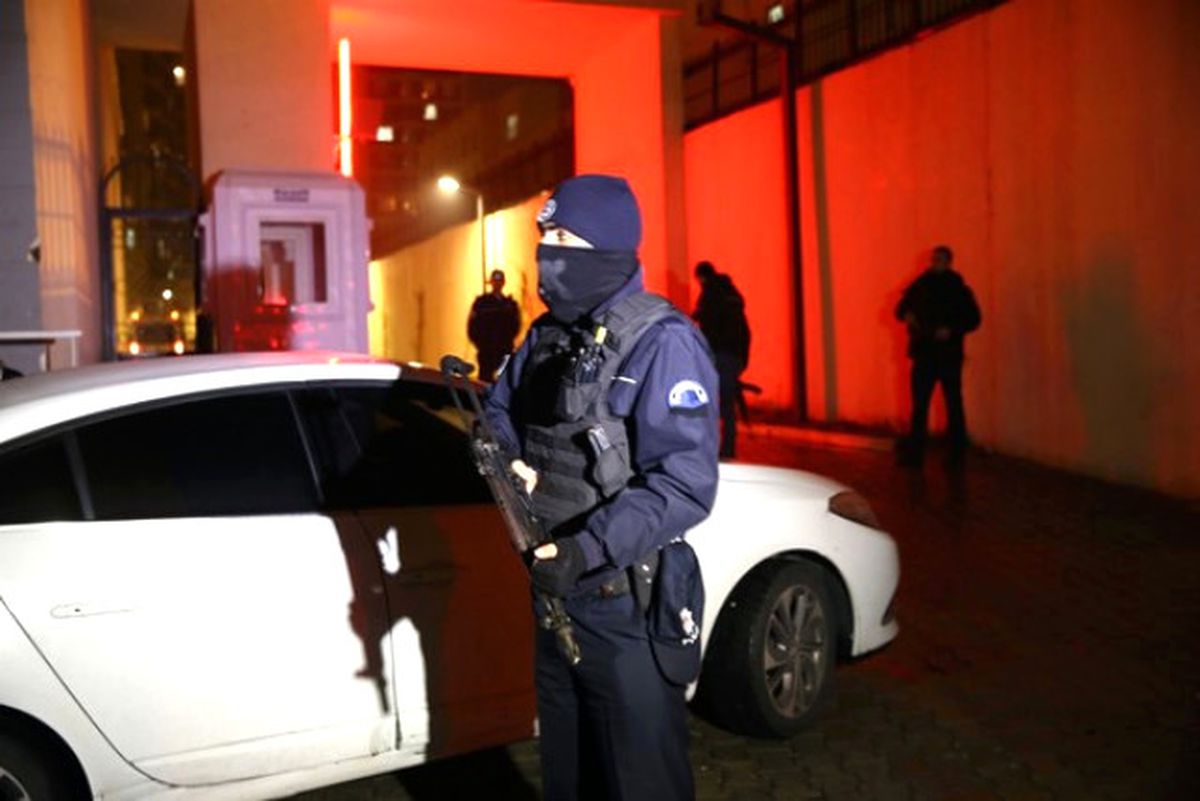 İstanbul\'da Terör Operasyonu